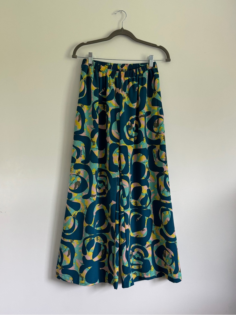 XS manuhealii plazzo pants